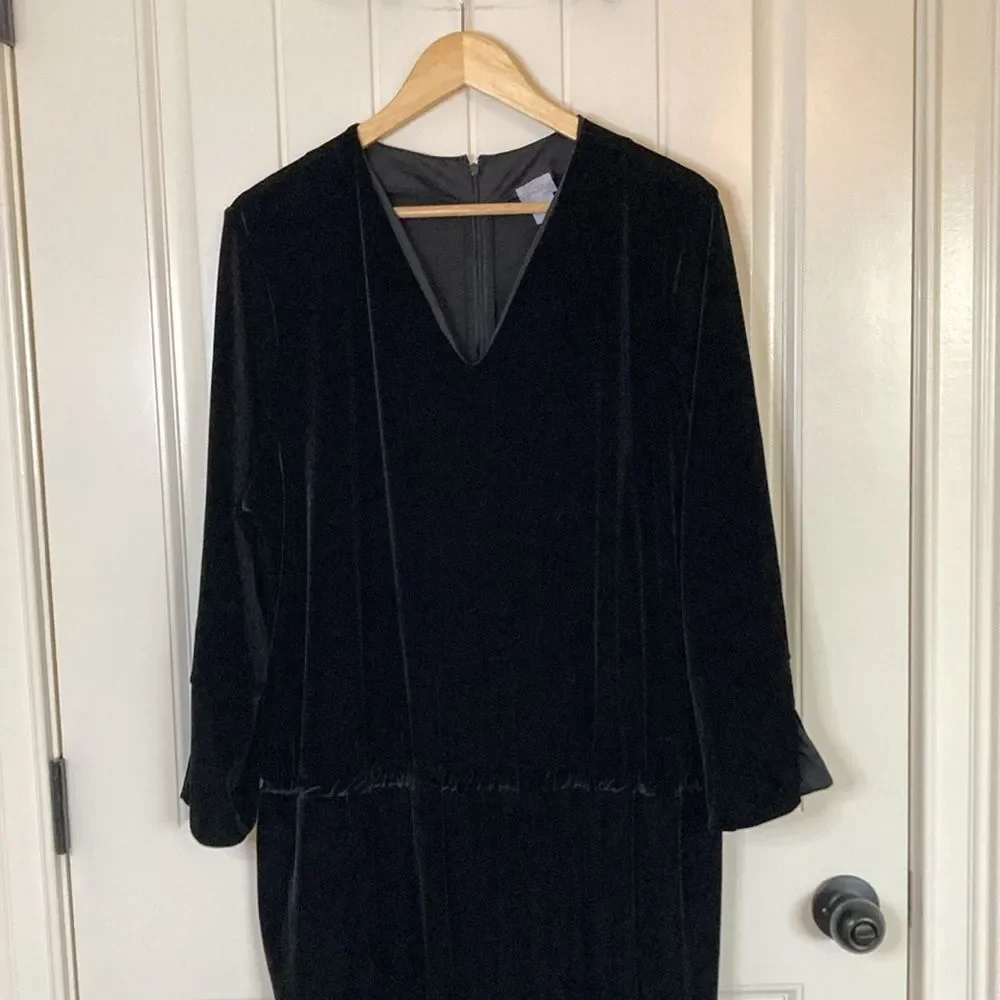 Chicos Womens Velvet V Neck Jumpsuit XXL Black Long Sleeve Wide Leg‎ Classy - Picture 2 of 14